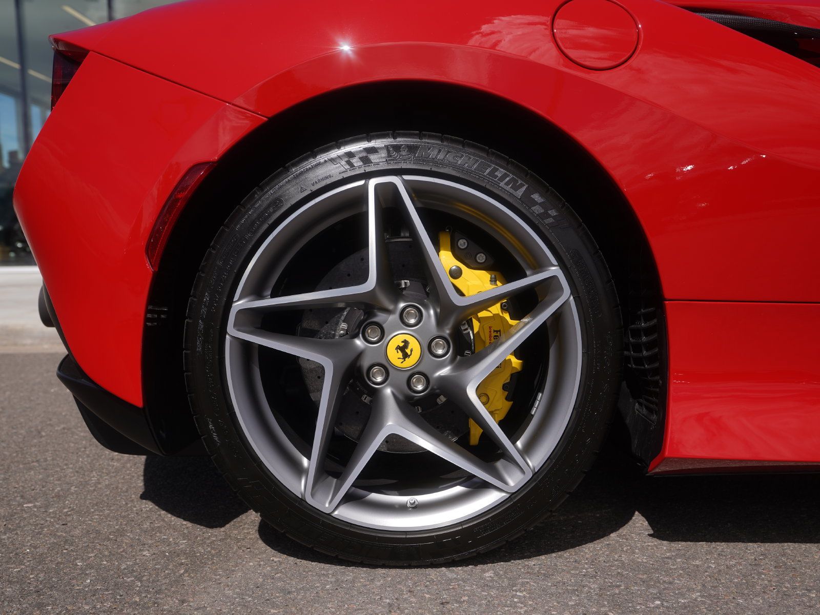 Used 2023 Ferrari F8 Tributo RWD image 6