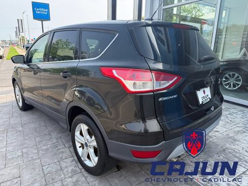 Used 2015 Ford Escape SE FWD image 2