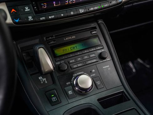 Used 2015 Lexus CT 200h FWD image 20