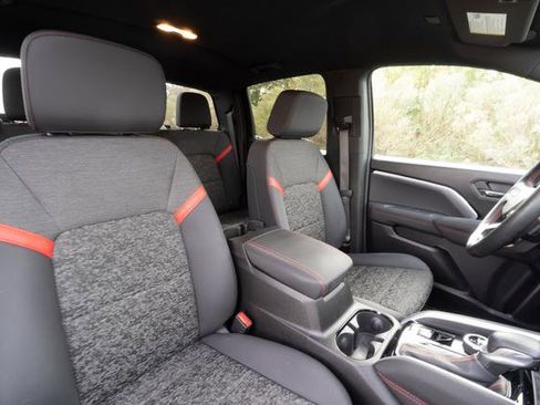 Used 2024 Chevrolet Colorado Z71 w/ Z71 Convenience Package 2 image 24