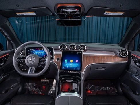 New 2026 Mercedes-Benz GLC 300 image 13
