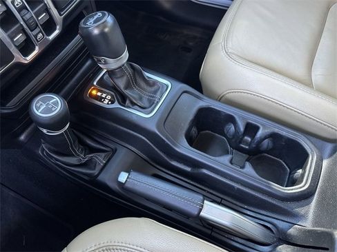 Used 2018 Jeep Wrangler Unlimited Sahara w/ Dual Top Group image 28