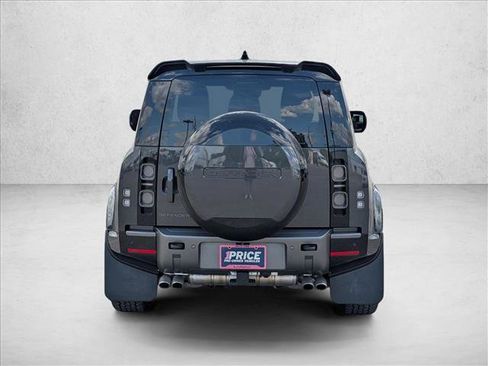 Used 2024 Land Rover Defender 90 V8 AWD/4WD image 7