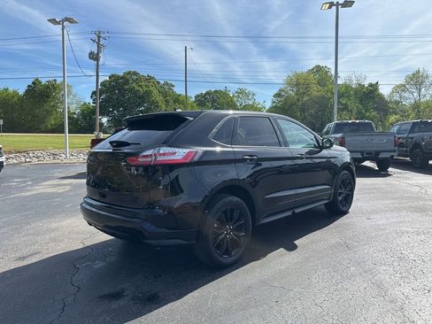 Certified 2024 Ford Edge SE w/ Black Appearance Package AWD/4WD image 3
