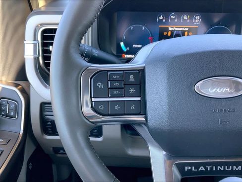 Certified 2025 Ford F350 Platinum w/ Platinum Plus Package image 23