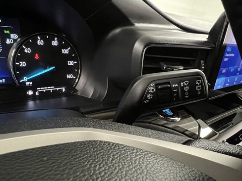 Used 2022 Ford Explorer Limited image 37