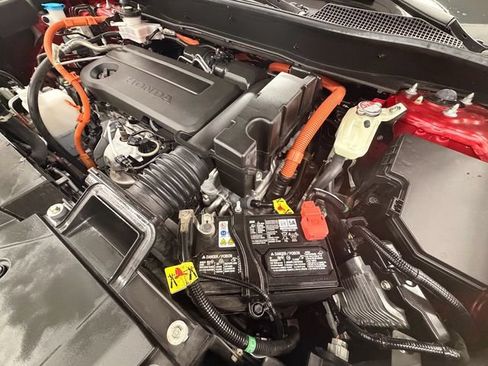 Used 2025 Honda CR-V Sport image 11