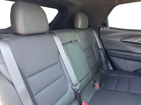 Used 2021 Chevrolet TrailBlazer RS w/ Sun and Liftgate Package FWD image 18