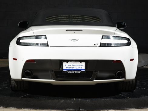 Used 2015 Aston Martin V8 Vantage GT RWD image 18