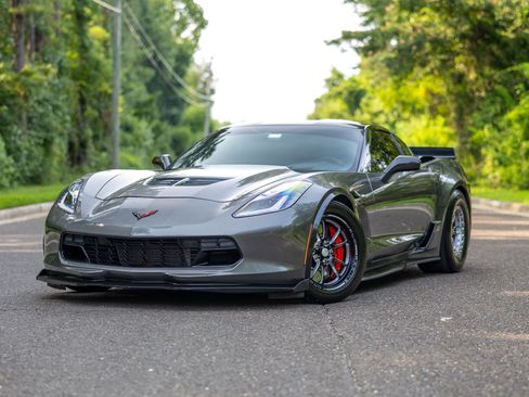 Used 2016 Chevrolet Corvette Z06 RWD image 2