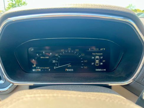 Used 2017 Lincoln Continental Select w/ Climate Package AWD/4WD image 17