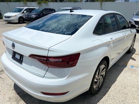 Used 2020 Volkswagen Jetta SE w/ SE Cold Weather Package FWD image 5