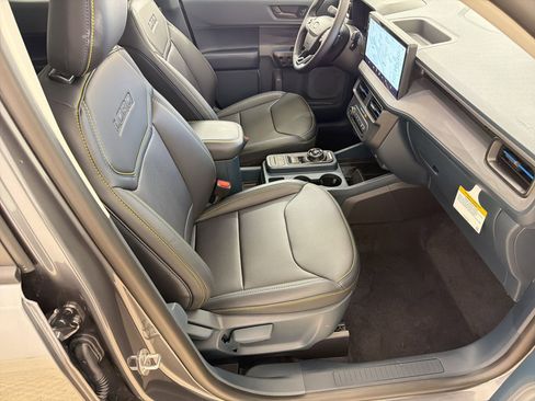 New 2026 Ford Maverick Lobo AWD/4WD image 25