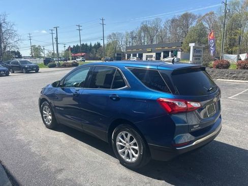 Used 2020 Chevrolet Equinox LT image 3