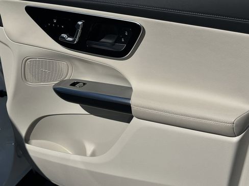 Certified 2024 Mercedes-Benz GLC 300 image 16