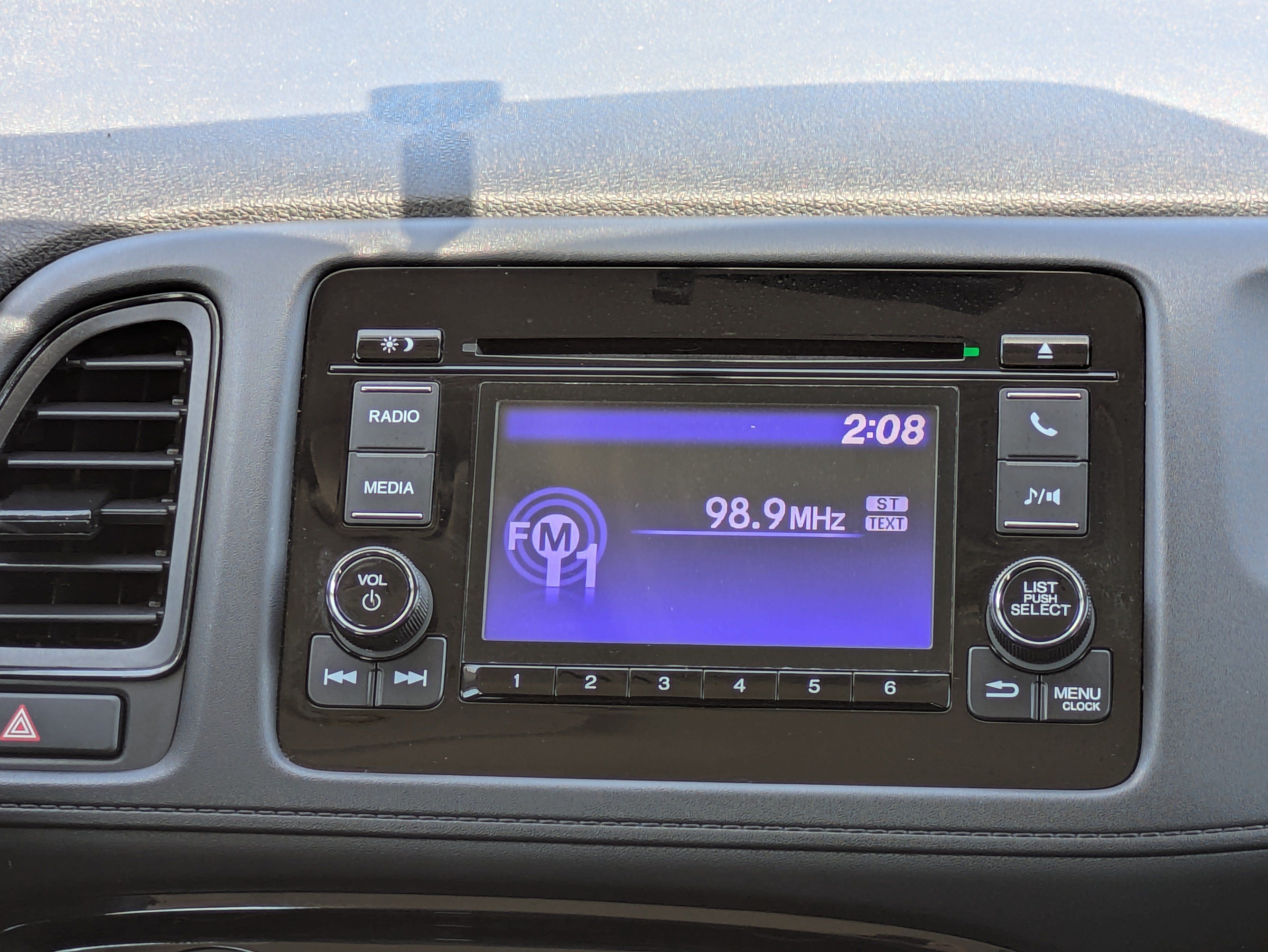 Used 2022 Honda HR-V LX image 18