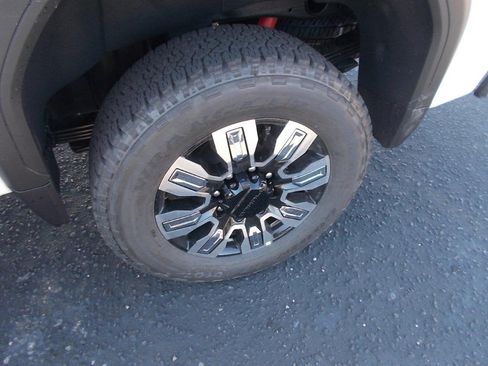 New 2026 GMC Sierra 2500 Denali image 10