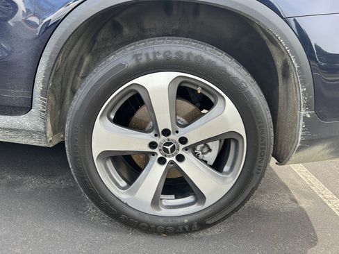 Used 2019 Mercedes-Benz GLC 300 4MATIC image 13