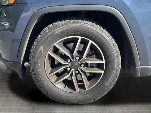 Used 2019 Jeep Grand Cherokee Trailhawk AWD/4WD image 27