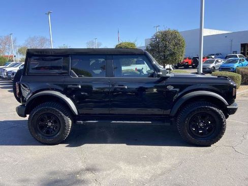 Used 2023 Ford Bronco Wildtrak image 2