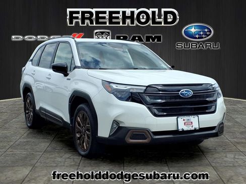 Certified 2025 Subaru Forester Sport AWD/4WD image 1