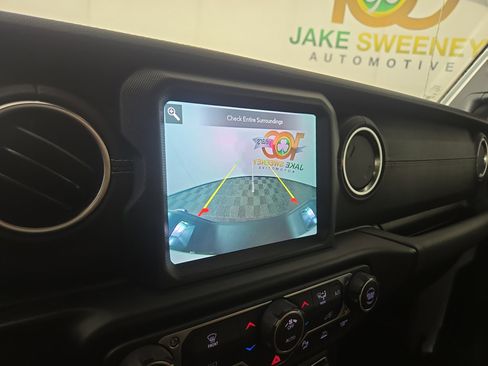 Used 2020 Jeep Gladiator Overland image 21