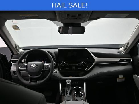 Used 2025 Toyota Highlander Limited image 29
