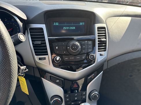 Used 2016 Chevrolet Cruze LS image 24