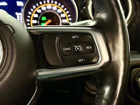 Used 2019 Jeep Wrangler Unlimited Sahara w/ Uconnect 4C Nav & Sound Group AWD/4WD image 20