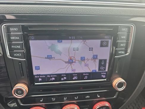 Used 2017 Volkswagen Jetta GLI FWD image 22