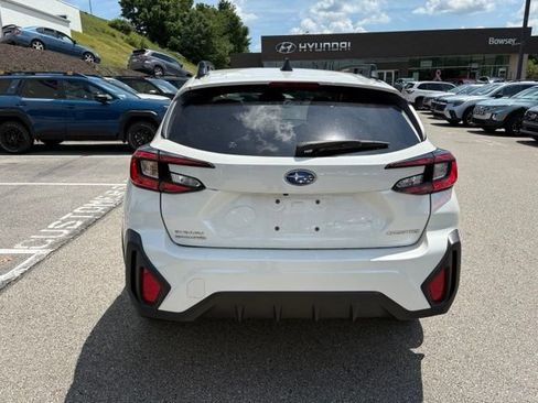 Used 2024 Subaru Crosstrek 2.0i Premium AWD/4WD image 4