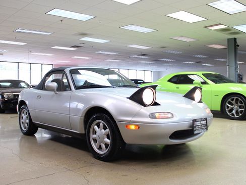 Used 1991 MAZDA MX-5 Miata RWD image 7