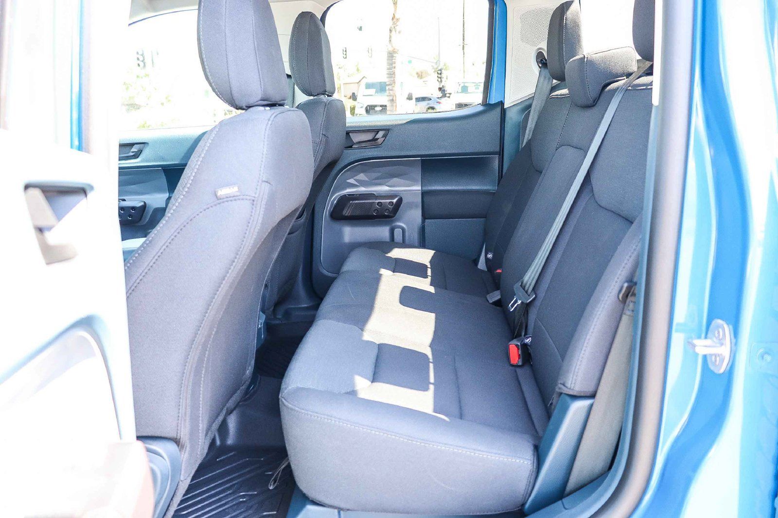 Certified 2025 Ford Maverick XL FWD image 17
