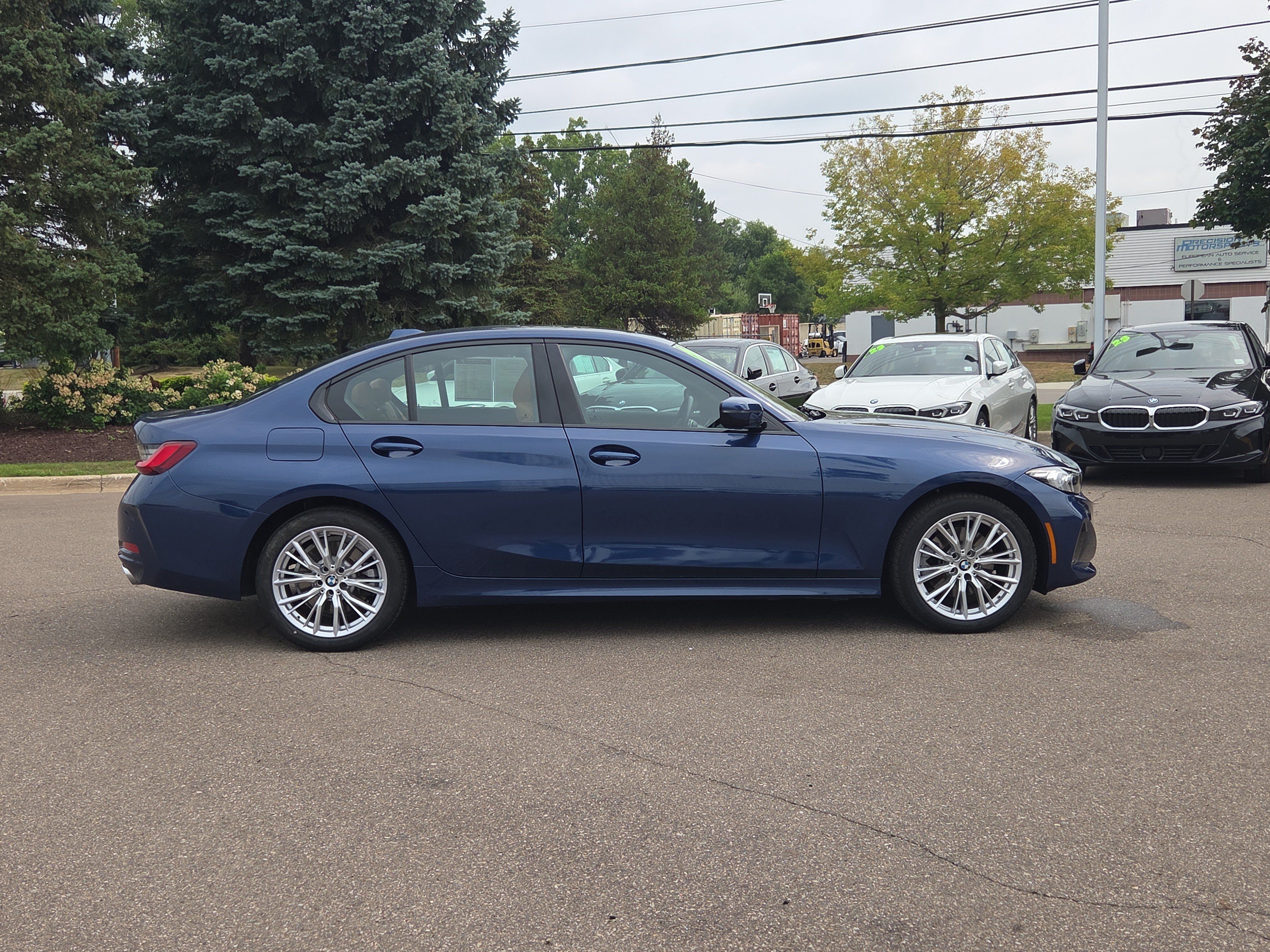 Certified 2023 BMW 330i xDrive Sedan w/ Premium Package AWD/4WD image 5
