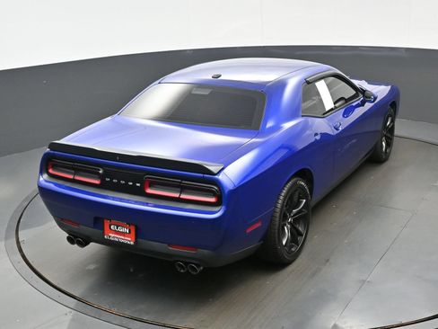Used 2018 Dodge Challenger SXT w/ Blacktop Package RWD image 39