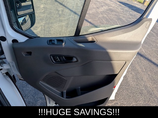 Used 2025 Ford Transit 250 Low Roof w/ Exterior Upgrade Package RWD image 21