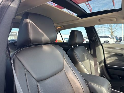 Certified 2023 Chrysler 300 Touring L w/ Popular Equipment Group image 35