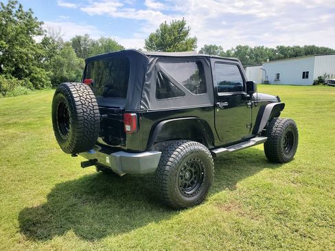 Used 2015 Jeep Wrangler Sport AWD/4WD image 5