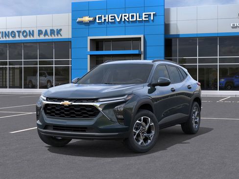 New 2026 Chevrolet Trax LT w/ Driver Confidence Package image 6