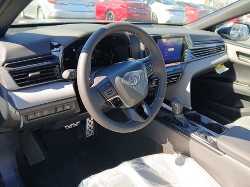New 2026 Toyota Camry SE image 7