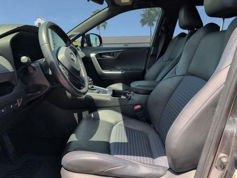 Used 2021 Toyota RAV4 XSE AWD/4WD image 11