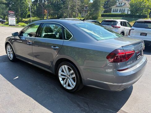 Used 2018 Volkswagen Passat 2.0T SE FWD image 9