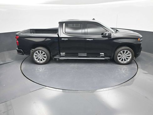 Used 2021 Chevrolet Silverado 1500 High Country w/ Technology Package AWD/4WD image 32