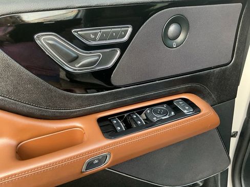 Used 2024 Lincoln Aviator Reserve w/ Equipment Group 201A image 16