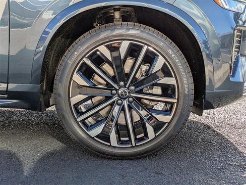 New 2026 Volvo XC90 T8 Ultra w/ Lounge Package image 11