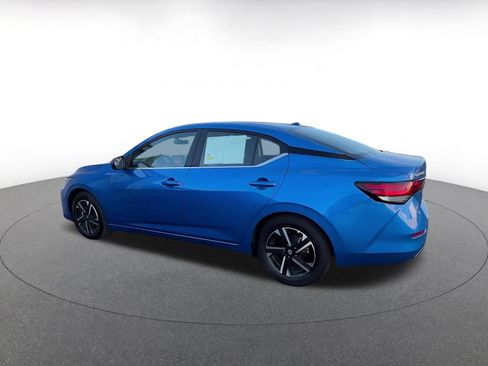 Used 2025 Nissan Sentra SV FWD image 8