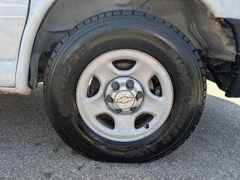 Used 2007 Chevrolet Express 1500 RWD image 21