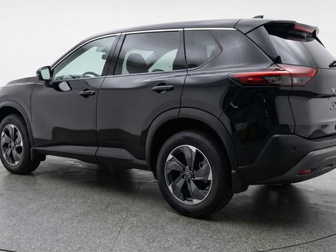 Used 2025 Nissan Rogue SV AWD/4WD image 6