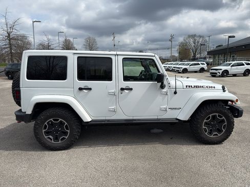 Used 2016 Jeep Wrangler Unlimited Rubicon image 5