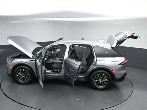 Certified 2025 Lincoln Nautilus Premier AWD/4WD image 53
